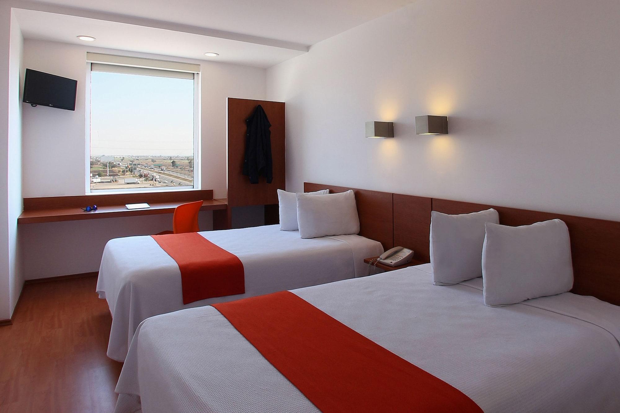Hotel One Queretaro Aeropuerto El Coyote