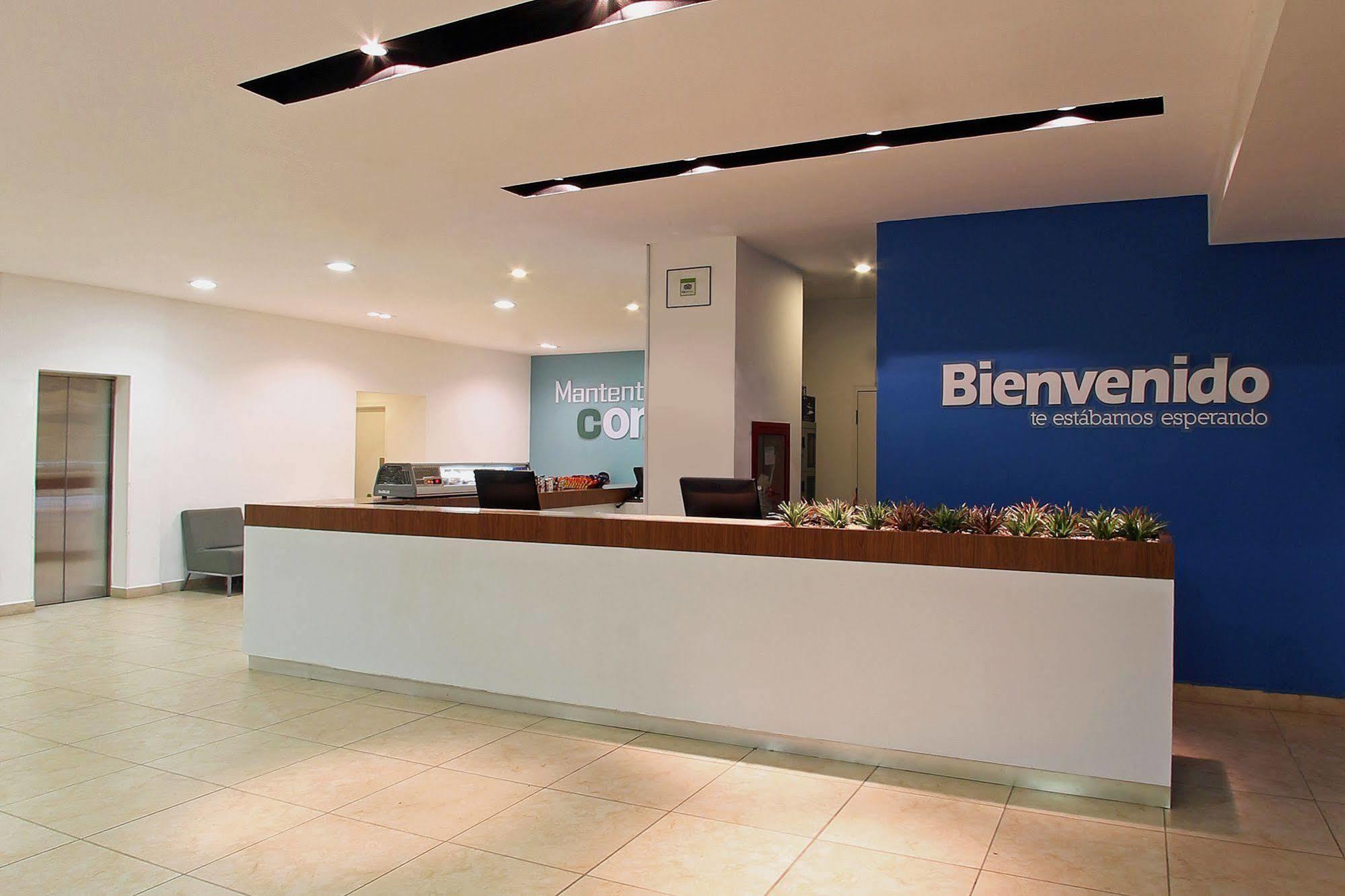 One Queretaro Aeropuerto Hotel